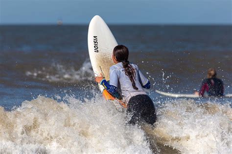 Rest Bay Surf report & live surf cams